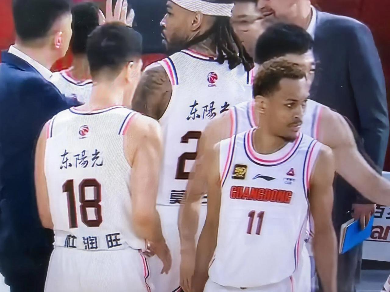 广州富力客场不敌北京国安,输球遗憾 广州富力客场不敌北京国安,输球遗憾