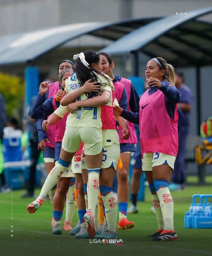 墨西哥女足再现神勇,获得胜利 墨西哥女足再现神勇,获得胜利