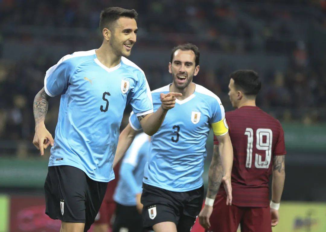 威廉希尔官网-乌拉圭球员在国际联赛中展现强大实力