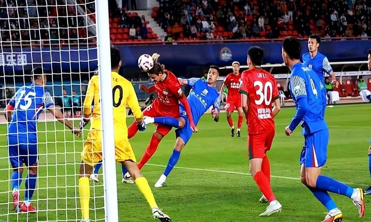 威廉希尔官网-建业客场不敌申花，球队陷入保级压力