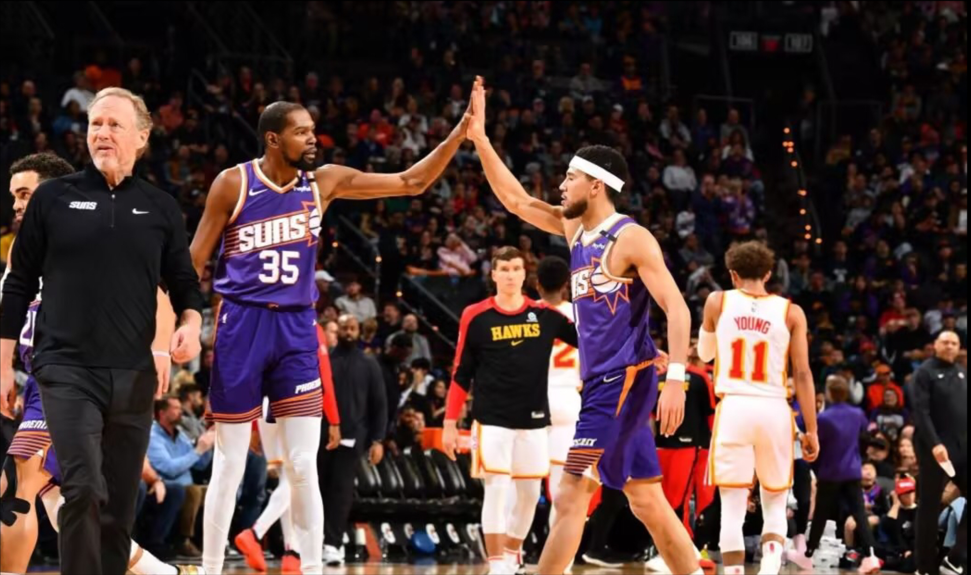 太阳客场击败老鹰,布克砍下分 太阳客场击败老鹰,布克砍下分