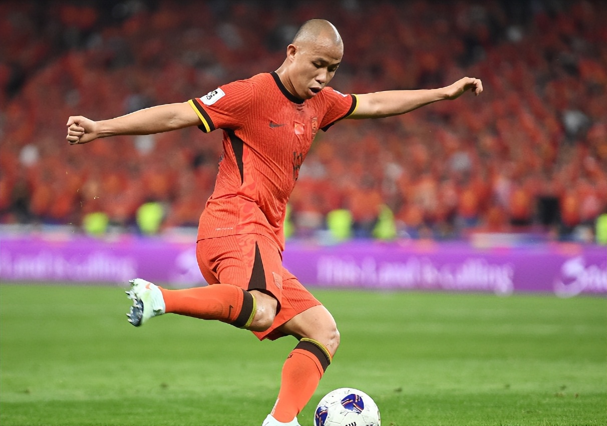 逆转胜利，惊险战况，球员敬业精神被称赞