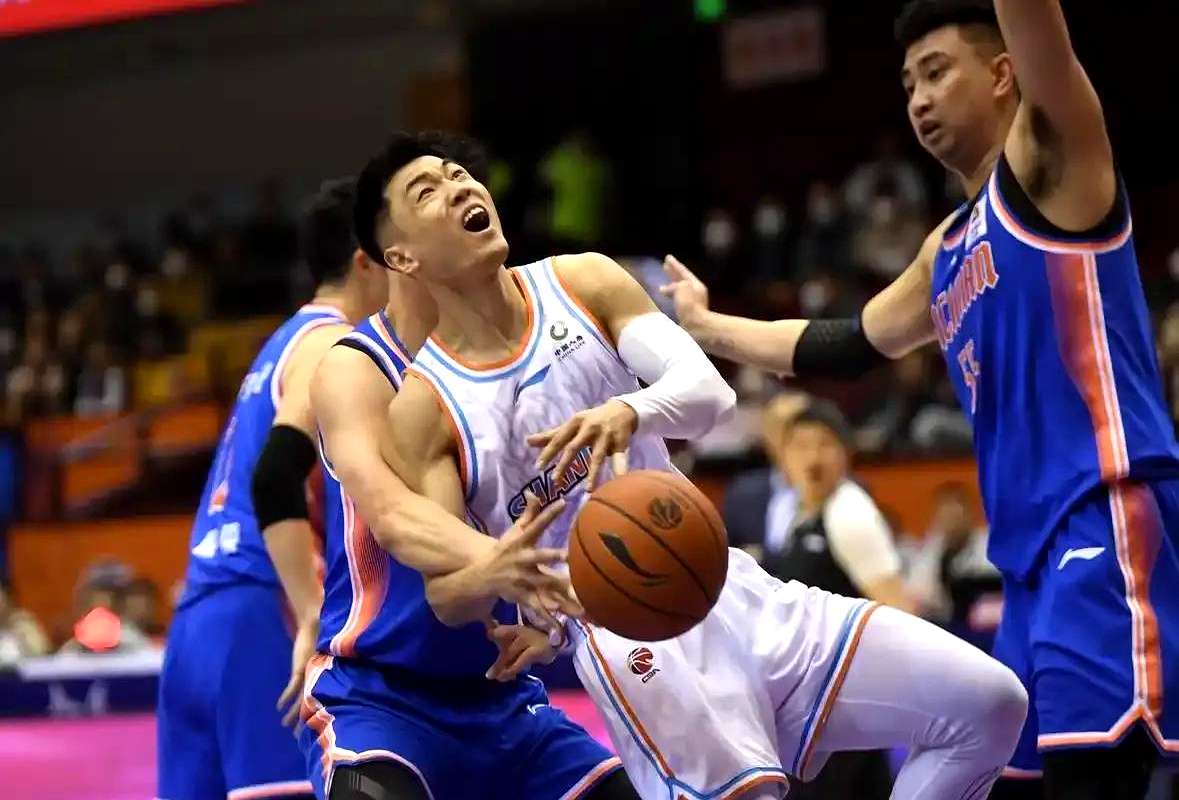 山东队凭借高效进攻取得胜利 山东队凭借高效进攻取得胜利