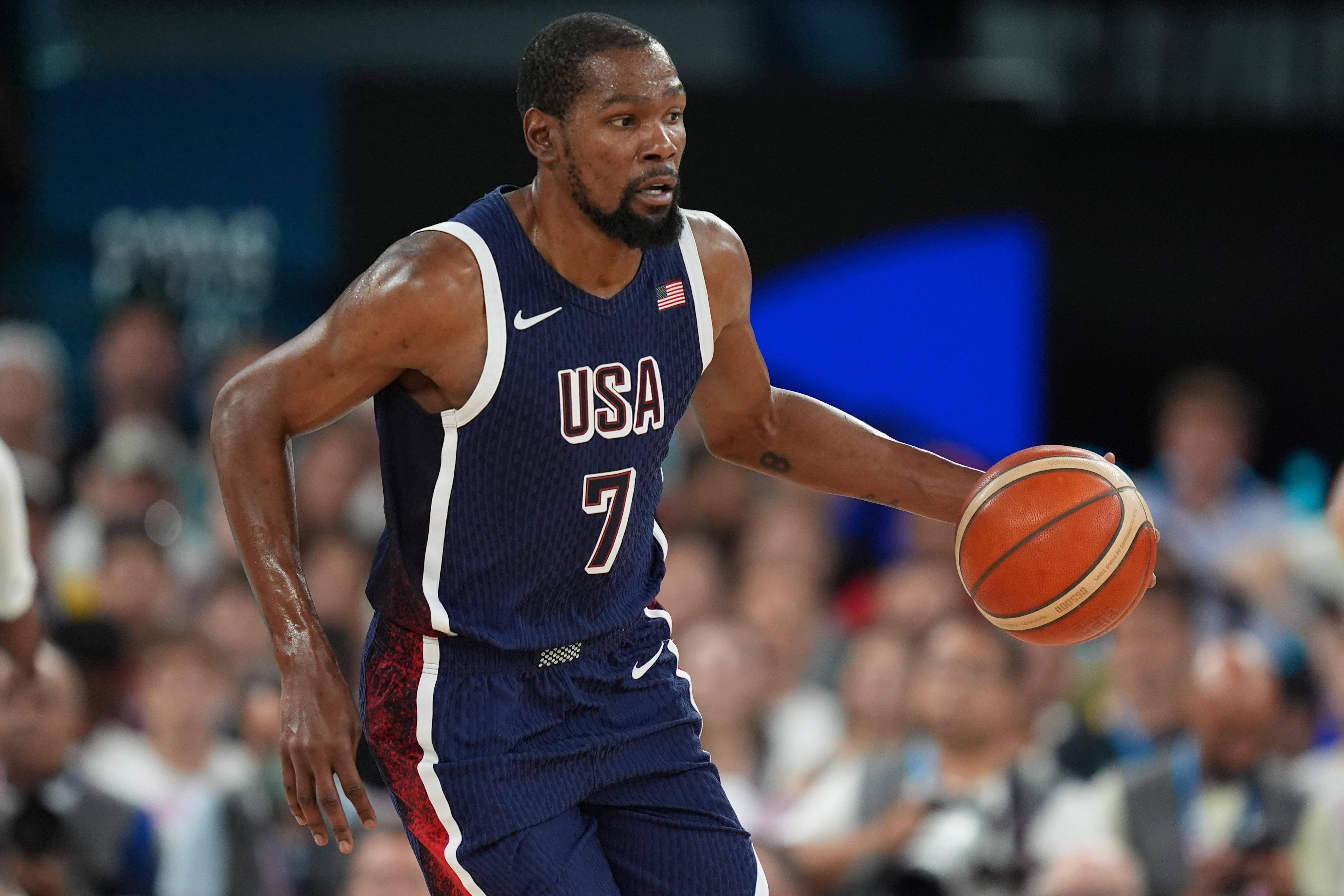 传奇球星接受采访,谈及团队战术与合作 传奇球星接受采访,谈及团队战术与合作