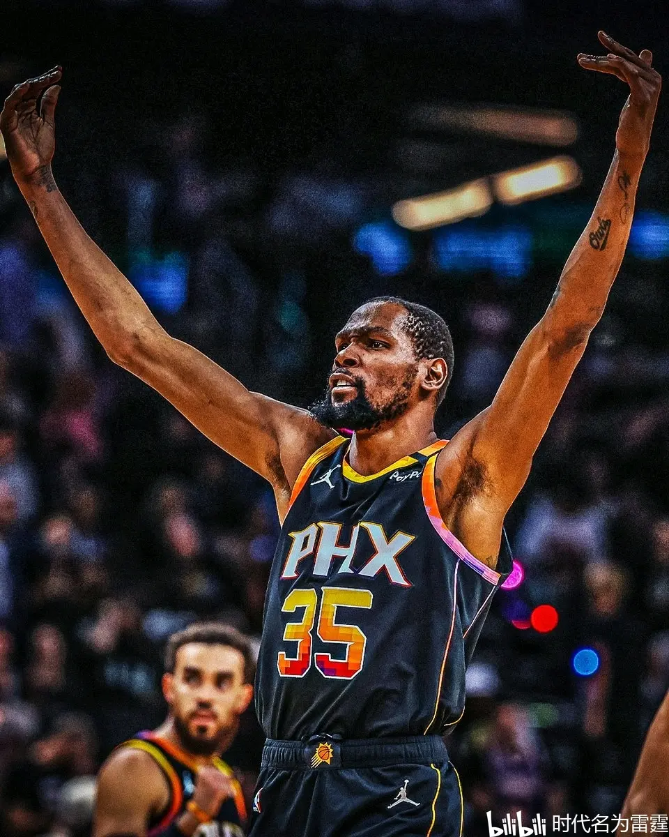 威廉希尔官网-骑士队大胜火箭，逆转胜利引发球迷狂欢