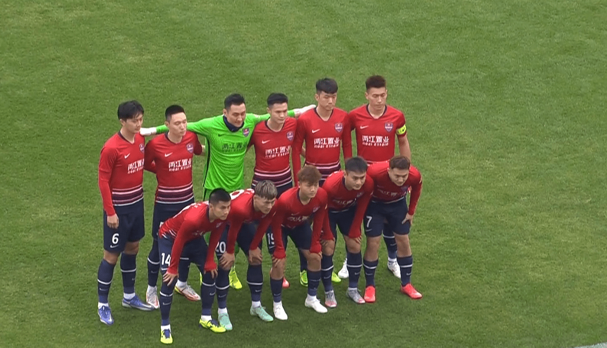 法尔岑巴赫球队遭受惨败，形势堪忧