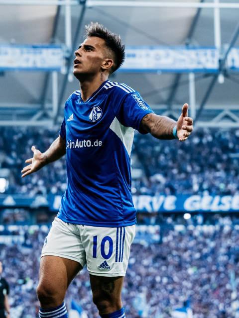 威廉希尔app-沙尔克04球员亮相抢眼，再次获胜