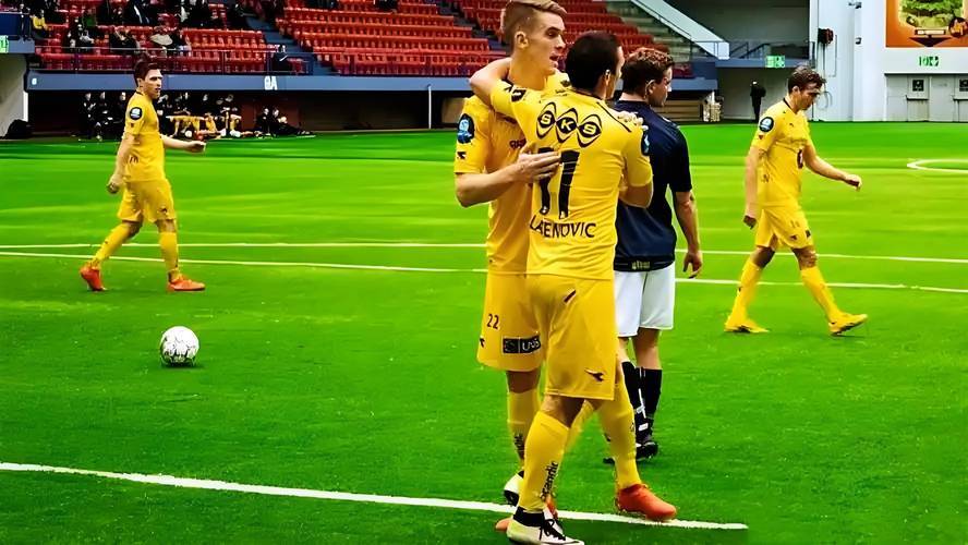 帕德博恩球员表现出色，成为关注焦点