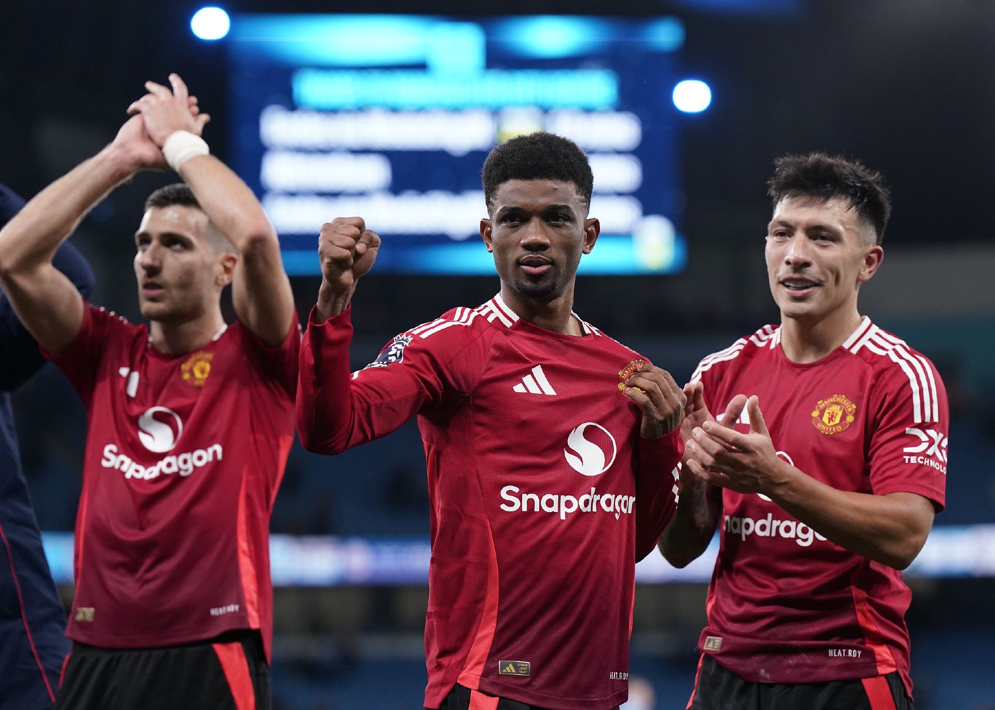 曼联取得惊险胜利,实现逆转 曼联取得惊险胜利,实现逆转