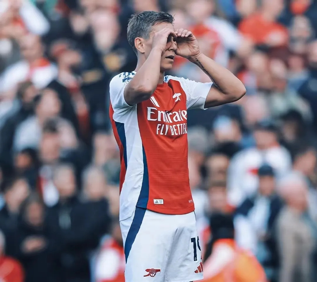 阿森纳客场击败埃弗顿，取得胜利