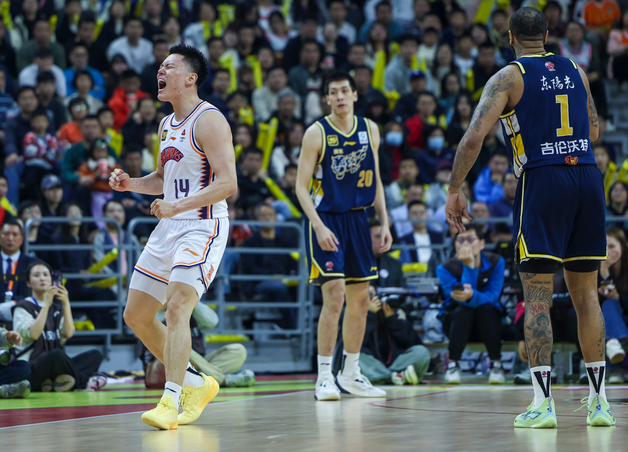 上海队客场惜败,无缘胜利 上海队客场惜败,无缘胜利