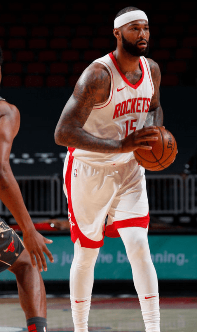 威廉希尔app-火箭球星风光出席公益活动，感恩球迷准备迎接新赛程