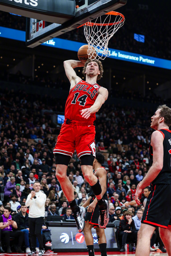 公牛轻松击败马刺再次加分 公牛轻松击败马刺再次加分