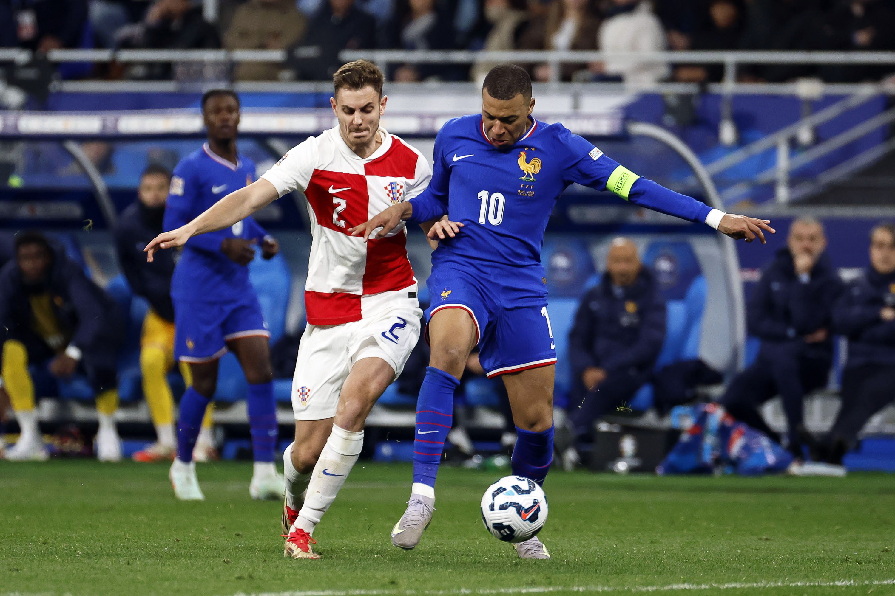 欧国联比赛中一场备受关注的焦点比赛 欧国联比赛中一场备受关注的焦点比赛