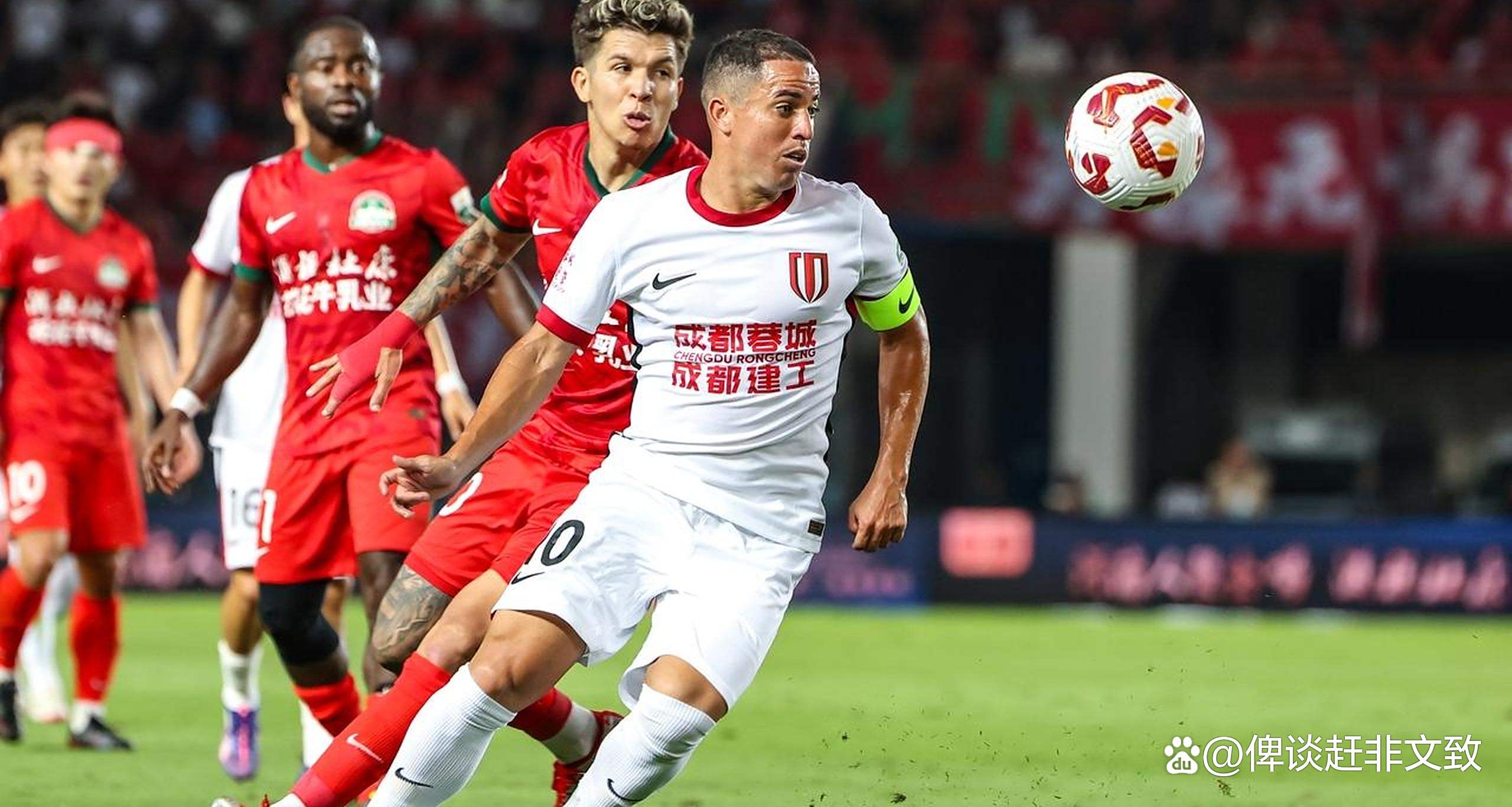 外援球员在比赛中展现统治力,助球队获胜 外援球员在比赛中展现统治力,助球队获胜