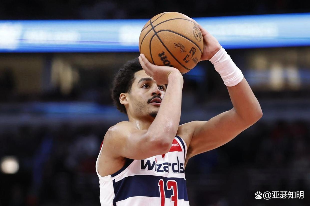 威廉希尔app-篮球史上最内线巨星诞生,个人数据狂飙飞