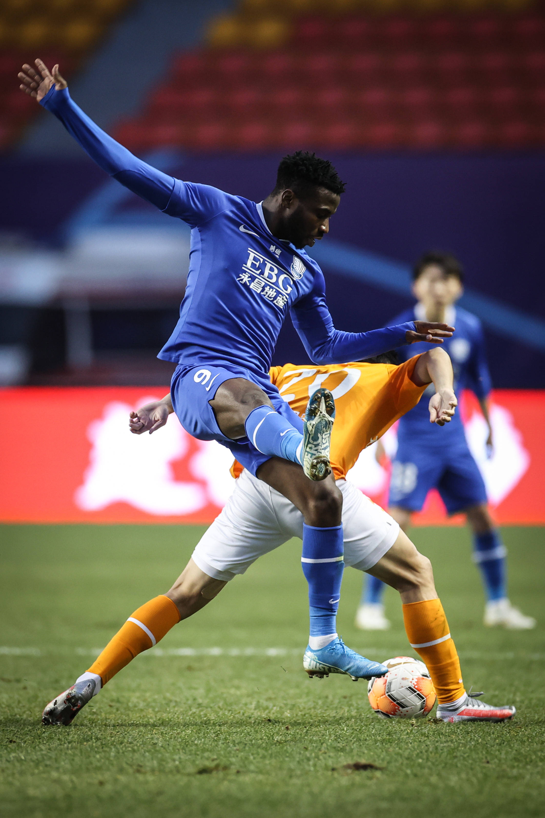 英国威廉希尔-石家庄永昌客场沉沦于上海申花，攻防暴露弱点